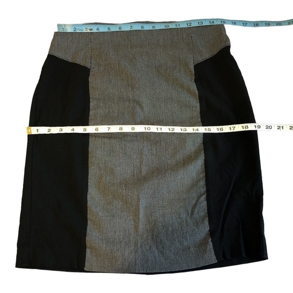 VAN HEUSEN Skirt Women's Size US4 Black Stretch Extensible Solid Grid Print - Picture 3 of 9